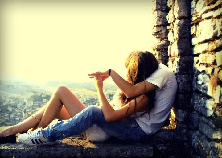 La gran diferencia entre amar a alguien y estar enamorada La gran diferencia entre amar a alguien y estar enamorada