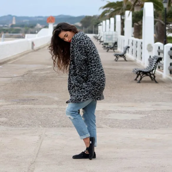 Nunca digas nunca: Oversize Leopard | 15 colgadas de una percha