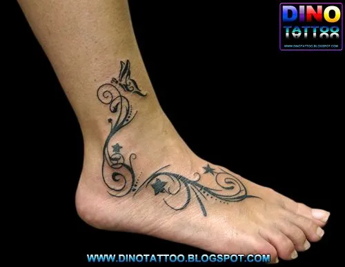 Dino Tattoo: Tatuaje de enredadera