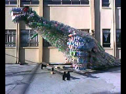 DINOSAURIO COLEGIO CECI - YouTube