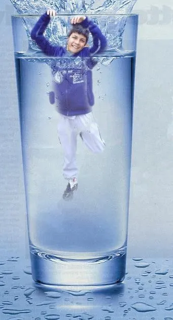 Diseño Mágico: Nadando en un vaso de agua