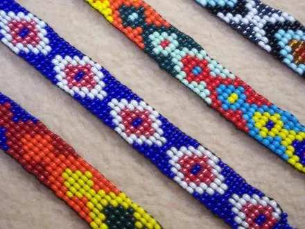 Diseño de manillas de chaquiras - Imagui