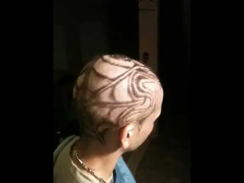 Diseños en la cabeza x Byron... - YouTube