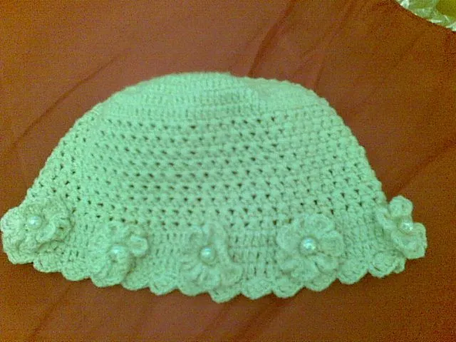 Gorros en crochet para bautizo - Imagui