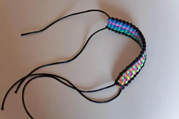 4 diseños de pulseras kumihimo para telar cuadrado 4 diseños de pulseras kumihimo para telar cuadrado