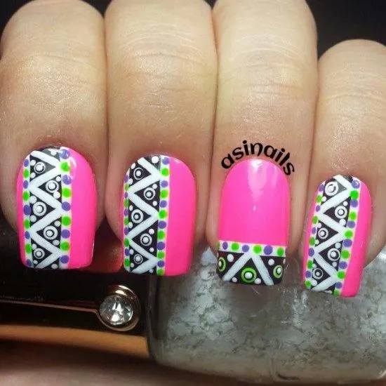 Hermosos diseños tribales para uñas | AquiModa.com: vestidos de ...