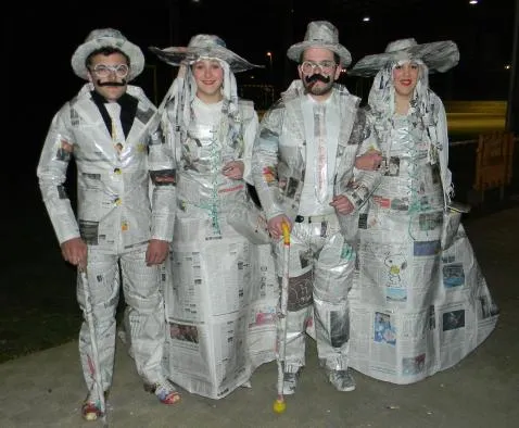 Disfraces originales para Halloween 2015 con materiales reciclados ... Disfraces originales para Halloween 2015 con materiales reciclados ...