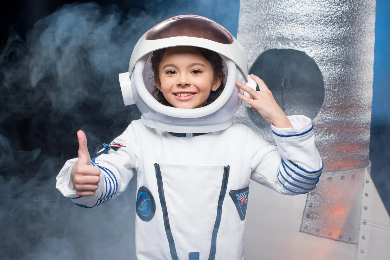 Cómo hacer un disfraz de astronauta para niños - Consejos para el traje espacial, casco y mochila Cómo hacer un disfraz de astronauta para niños - Consejos para el traje espacial, casco y mochila