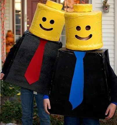disfraz-carton-lego.jpg