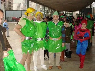 disfraz de Elfo con bolsas de basura ~ Todo Halloween disfraz de Elfo con bolsas de basura ~ Todo Halloween