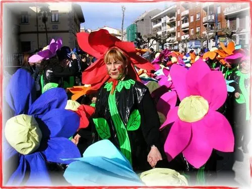 disfraz de flor de plástico y papel para grupos - Disfraz casero disfraz de flor de plástico y papel para grupos - Disfraz casero