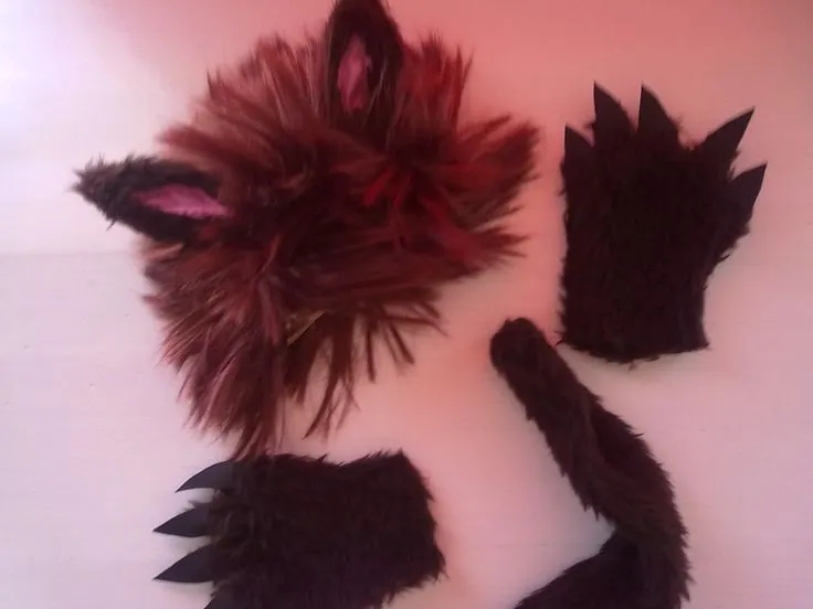 Disfraz de LOBO, garras, Peluca con Orejas y cola!!!! | Ideas DIY ... Disfraz de LOBO, garras, Peluca con Orejas y cola!!!! | Ideas DIY ...