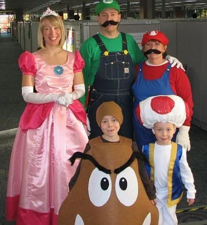 disfraz-mario-familia.jpg