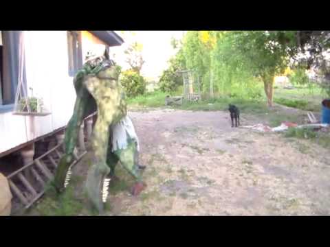 como hacer un disfraz de monstruo con zancos (stilt costume) - YouTube como hacer un disfraz de monstruo con zancos (stilt costume) - YouTube