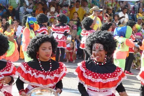 Disfraz de negrita puloy - Imagui