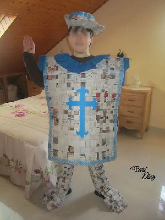 Trajes de papel periodico para niños - Imagui