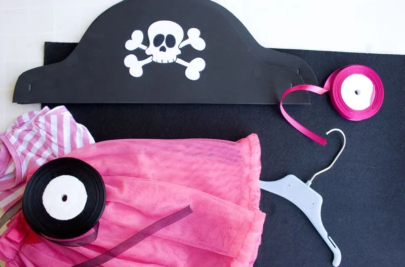 Disfraz de pirata express: gorro y corpiño | Decorar en familia ...