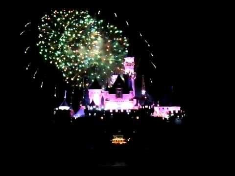 DISNEY❤-SHOW DE FUEGOS ARTIFICIALES EN EL CASTILLO - YouTube