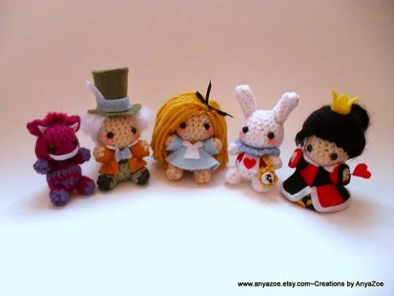 Disney Sisters: Disney Amigurumi: 22 Tiny Adorable Dolls on Etsy Disney Sisters: Disney Amigurumi: 22 Tiny Adorable Dolls on Etsy