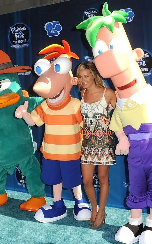 Dtodoblog: Ashley Tisdale: Premiere de Phineas y Ferb Dtodoblog: Ashley Tisdale: Premiere de Phineas y Ferb
