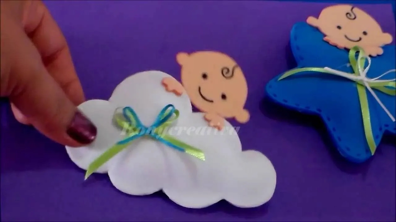 Distintivos para Baby Shower - Bebe con luna, nube o estrella en 3D / manualidades faciles - YouTube Distintivos para Baby Shower - Bebe con luna, nube o estrella en 3D / manualidades faciles - YouTube