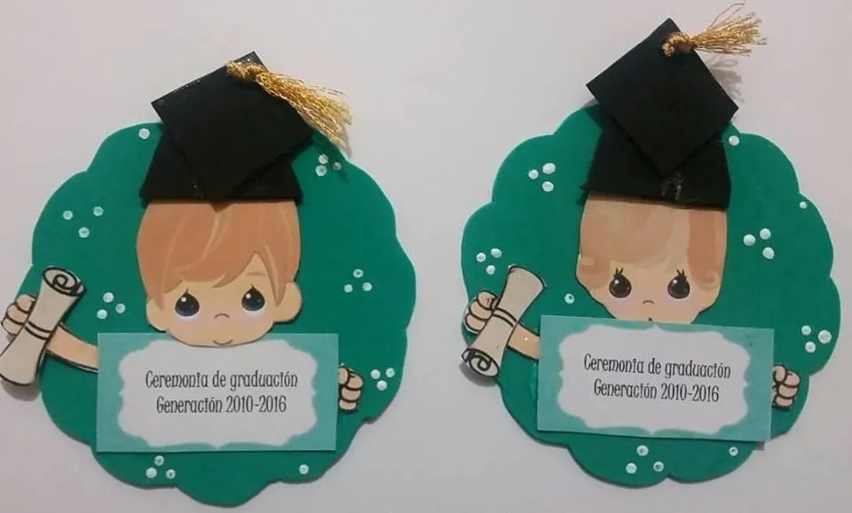 Distintivos para clausura | Christmas ornaments, Novelty christmas, Holiday decor