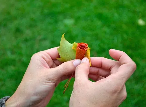 DIY: Bouquet de flores hecho con hojas | AtodoConfetti - Blog de ... DIY: Bouquet de flores hecho con hojas | AtodoConfetti - Blog de ...