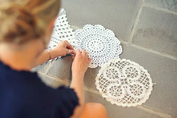 DIY: camino de mesa de crochet - Blog de bodas de Una Boda Original DIY: camino de mesa de crochet - Blog de bodas de Una Boda Original