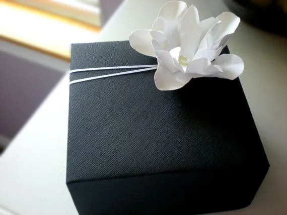DIY - Elegante Envoltura De Regalos #2092452 - Weddbook DIY - Elegante Envoltura De Regalos #2092452 - Weddbook