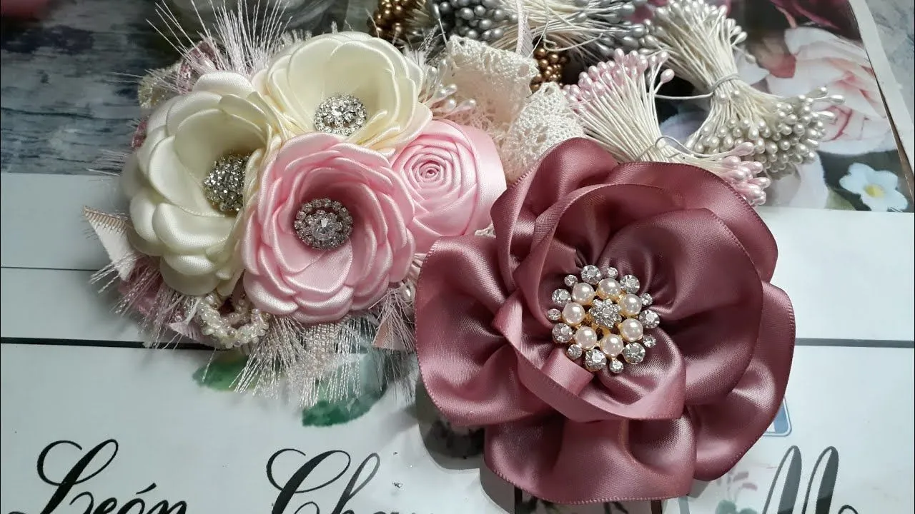 DIY/ COMO HACER FLORES DE LISTON FACILES/HOW TO MAKE EASY LISTEN FLOWERS/  FITA CETIN/ - YouTube