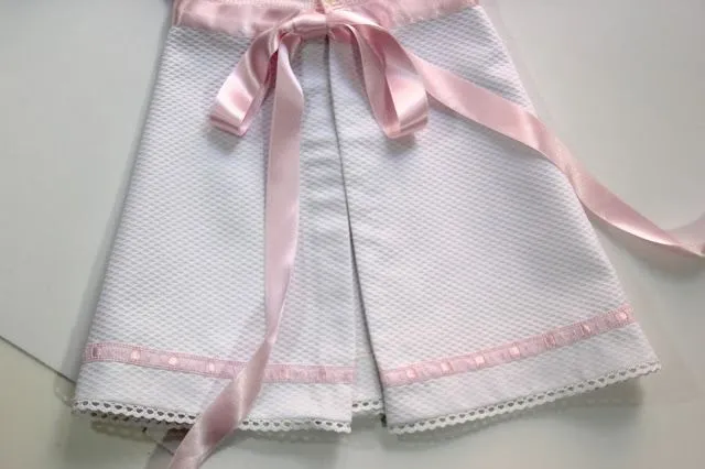 DIY, patrones, ropa de bebe y mucho más para coser.: Faldón de ... DIY, patrones, ropa de bebe y mucho más para coser.: Faldón de ...