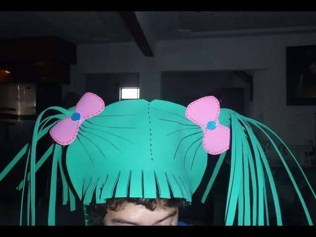 DIY Pelucas Locas (con Fomy / Goma Eva) - YouTube DIY Pelucas Locas (con Fomy / Goma Eva) - YouTube