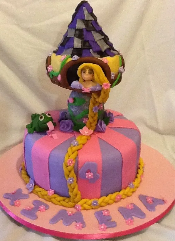 DolcementeCupCakes: Pastel de Rapunzel