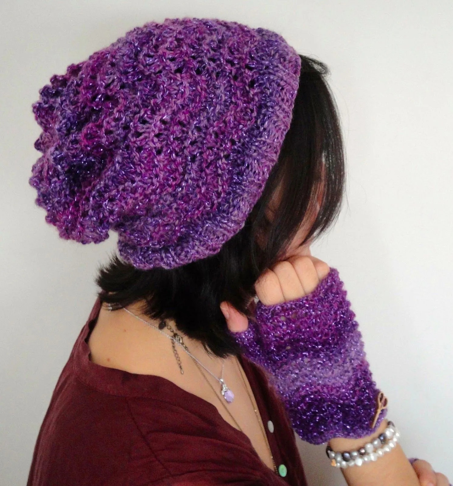 Doña Tijeras: Gorro y manoplas con ondas