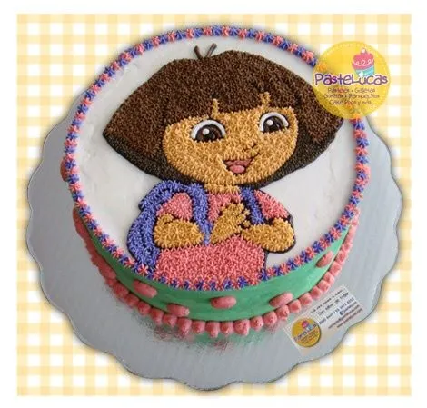 Dora's cake. Pastel marmoleado con relleno de mermelada de fresa y ... Dora's cake. Pastel marmoleado con relleno de mermelada de fresa y ...