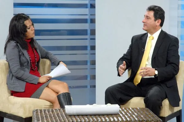 dos-personas-hablando | nallelycomunicatioon dos-personas-hablando | nallelycomunicatioon