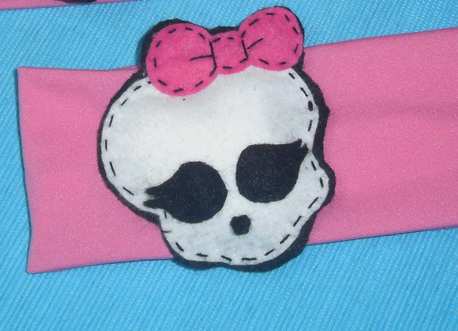 No doy puntada sin hilo: BANDAS PARA EL PELO DE LAS MONSTER HIGH No doy puntada sin hilo: BANDAS PARA EL PELO DE LAS MONSTER HIGH
