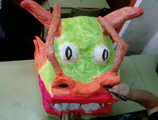 Como hacer una Cabeza de Dragon Chino | Manualidades ... Como hacer una Cabeza de Dragon Chino | Manualidades ...
