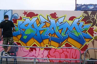 Drawing Ecko Graffiti Design Style with Spray Can / Graffiti ... Drawing Ecko Graffiti Design Style with Spray Can / Graffiti ...