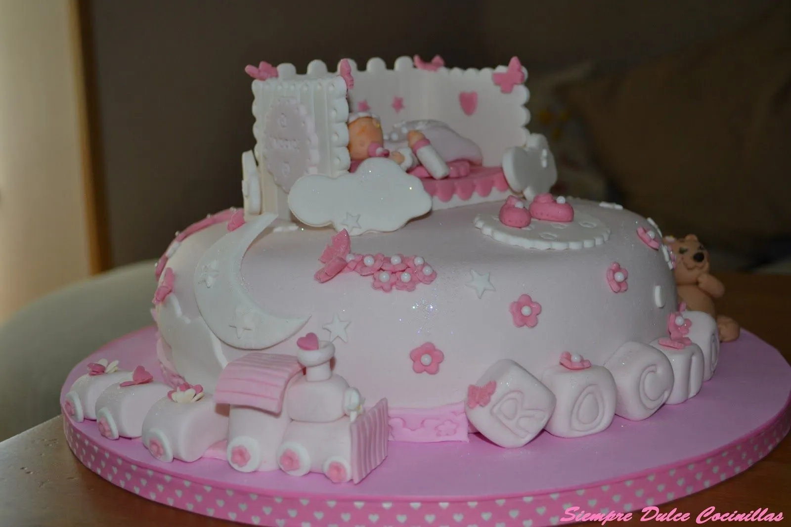 Siempre Dulce Cocinillas : Tarta Bautizo "El sueño de mi niña" Siempre Dulce Cocinillas : Tarta Bautizo "El sueño de mi niña"