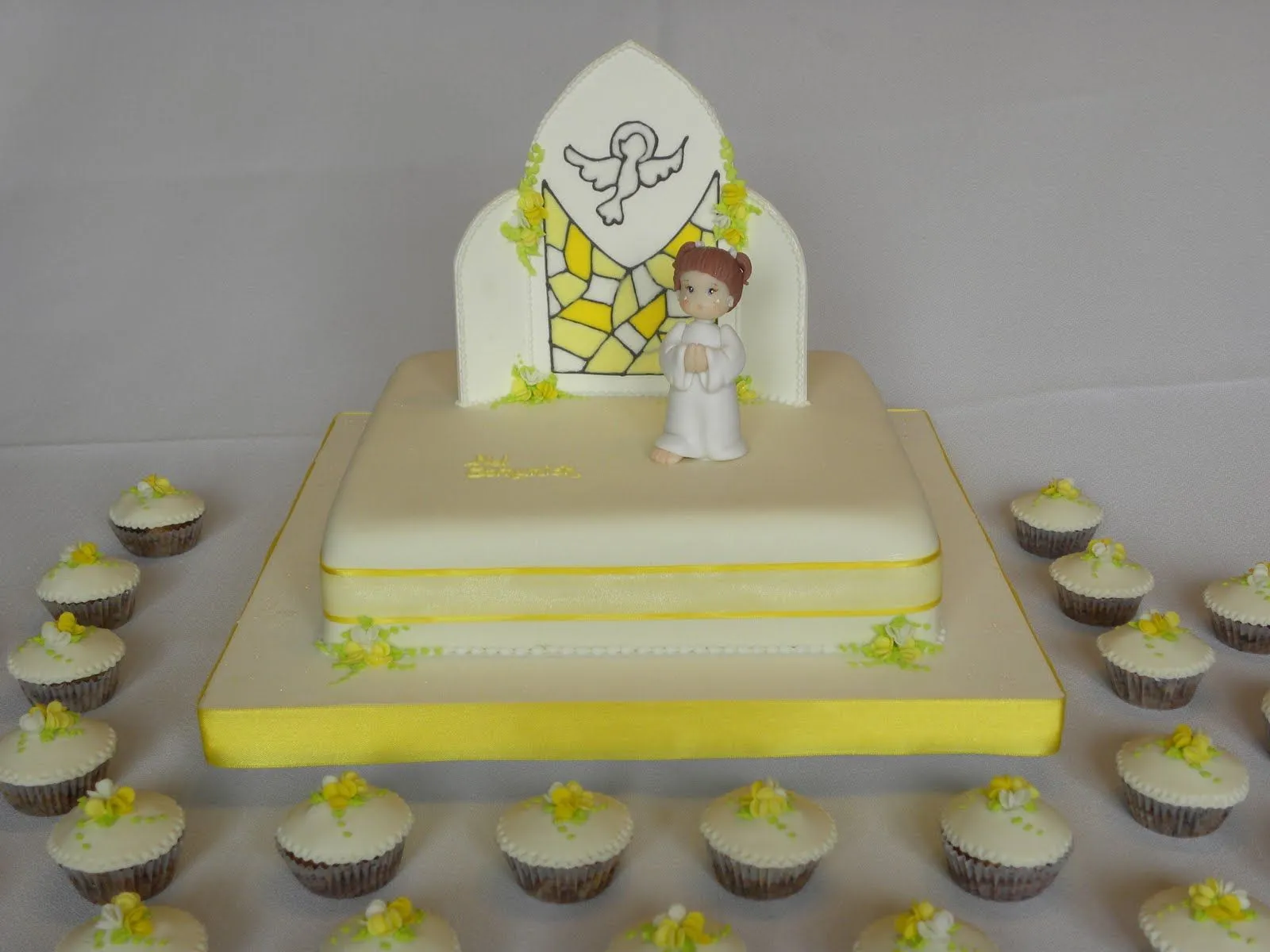 Dulce Denise: Torta de Comunión