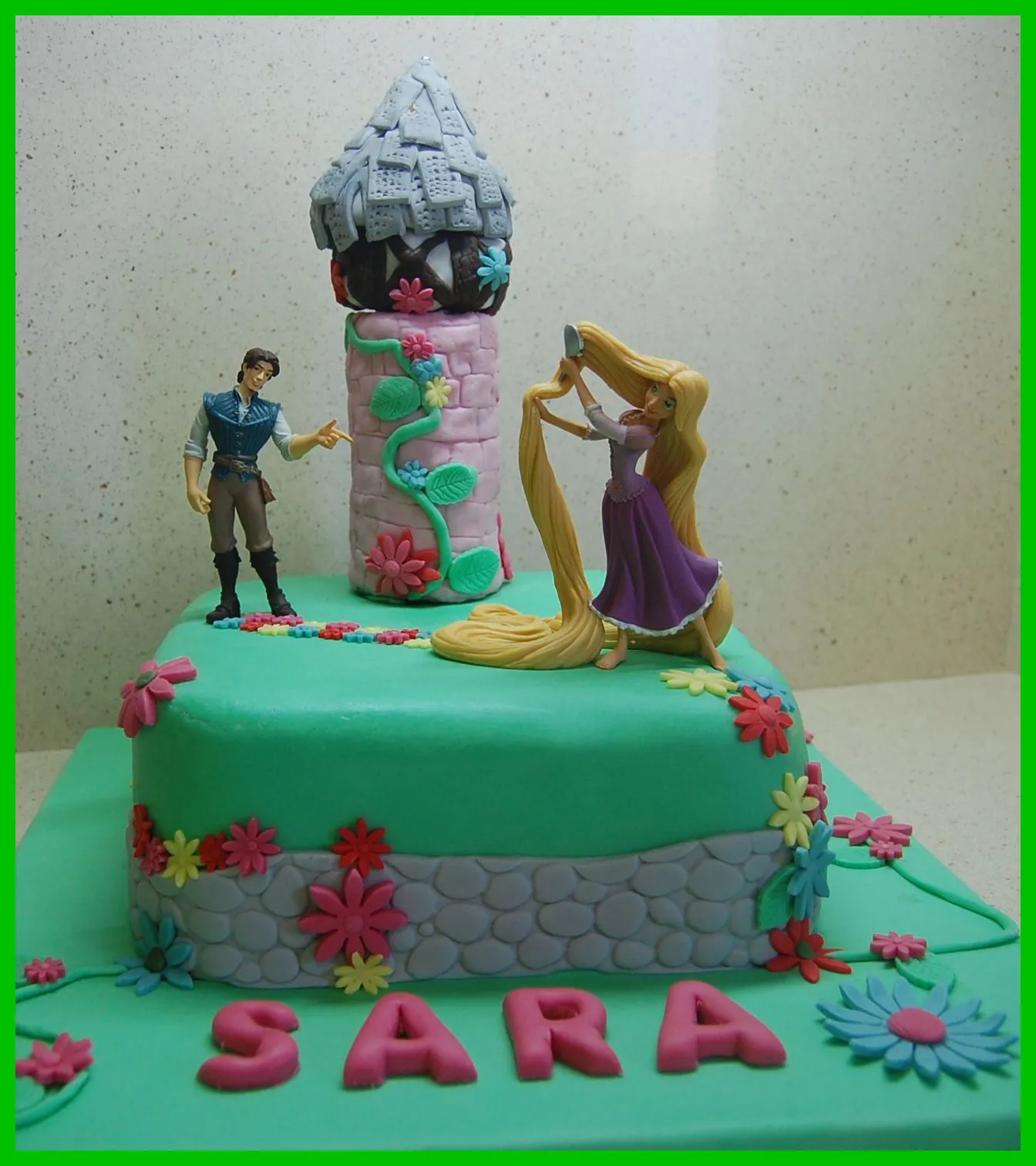 Mi dulce obsesión: TARTA FONDANT DE RAPUNZEL PARA SARA Mi dulce obsesión: TARTA FONDANT DE RAPUNZEL PARA SARA