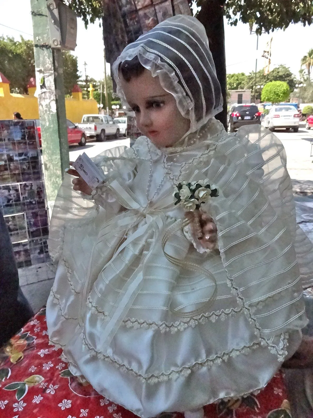 LA DULCE TRADICIÓN DE VESTIR AL NIÑO DIOS | RED ES CUBRIR REDES ... LA DULCE TRADICIÓN DE VESTIR AL NIÑO DIOS | RED ES CUBRIR REDES ...