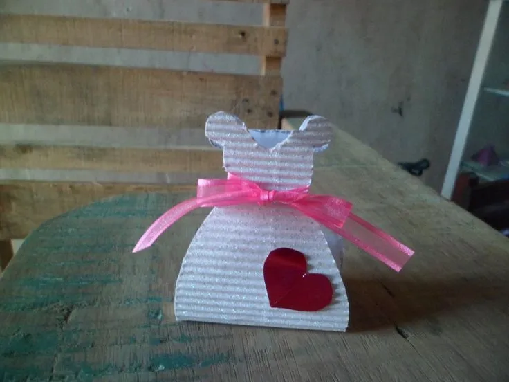 dulcero en forma de vestido | Bolsas para dulces o regalos | Pinterest dulcero en forma de vestido | Bolsas para dulces o regalos | Pinterest