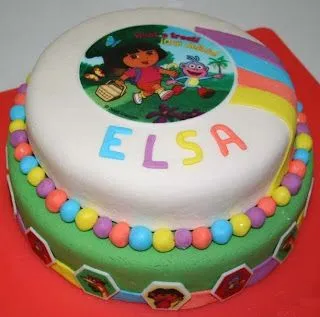 Dulces para cloe: Tarta de Dora la Exploradora de fondant