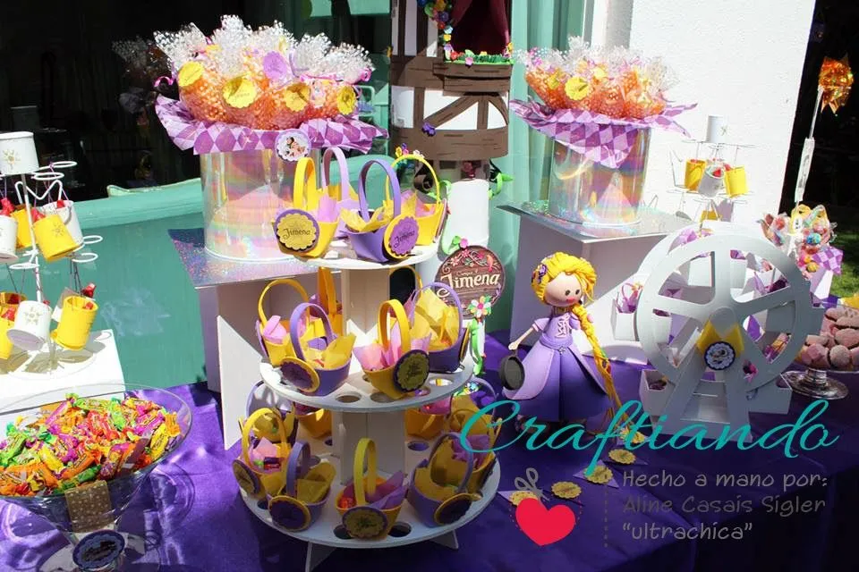 Dulces y Eventos: Fiesta temática rapunzel - mesa de dulces Dulces y Eventos: Fiesta temática rapunzel - mesa de dulces