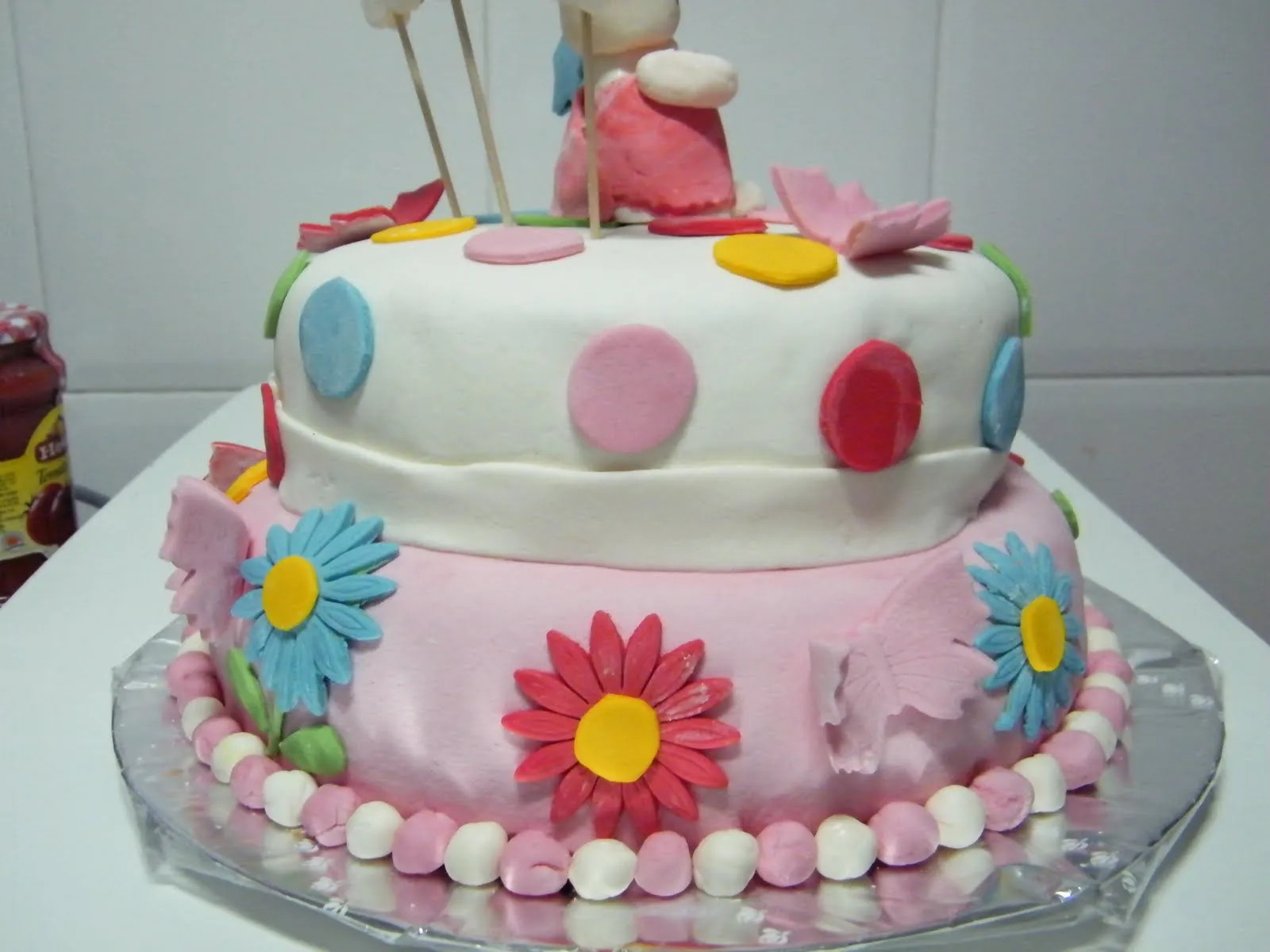Dulces regalos: TARTA HELLO KITTY DOS PISOS