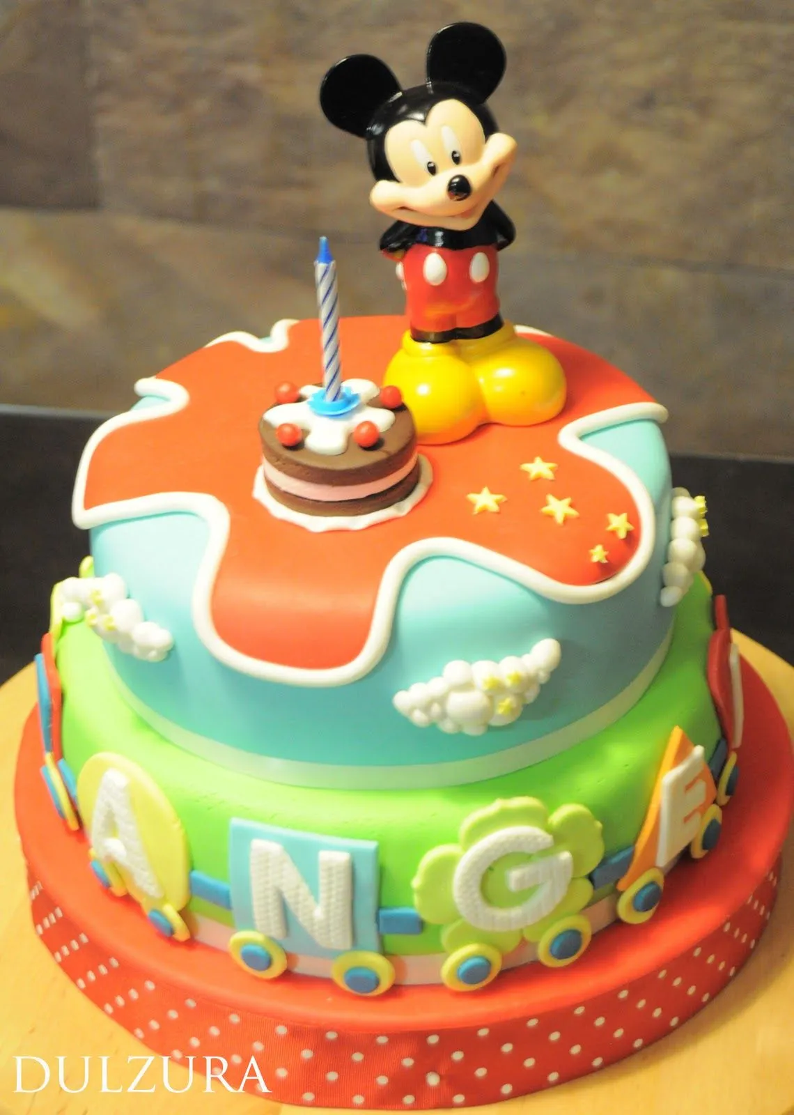 Dulzura*: MICKEY MOUSE Y EL TREN CHUP CHUP PARA ÁNGEL