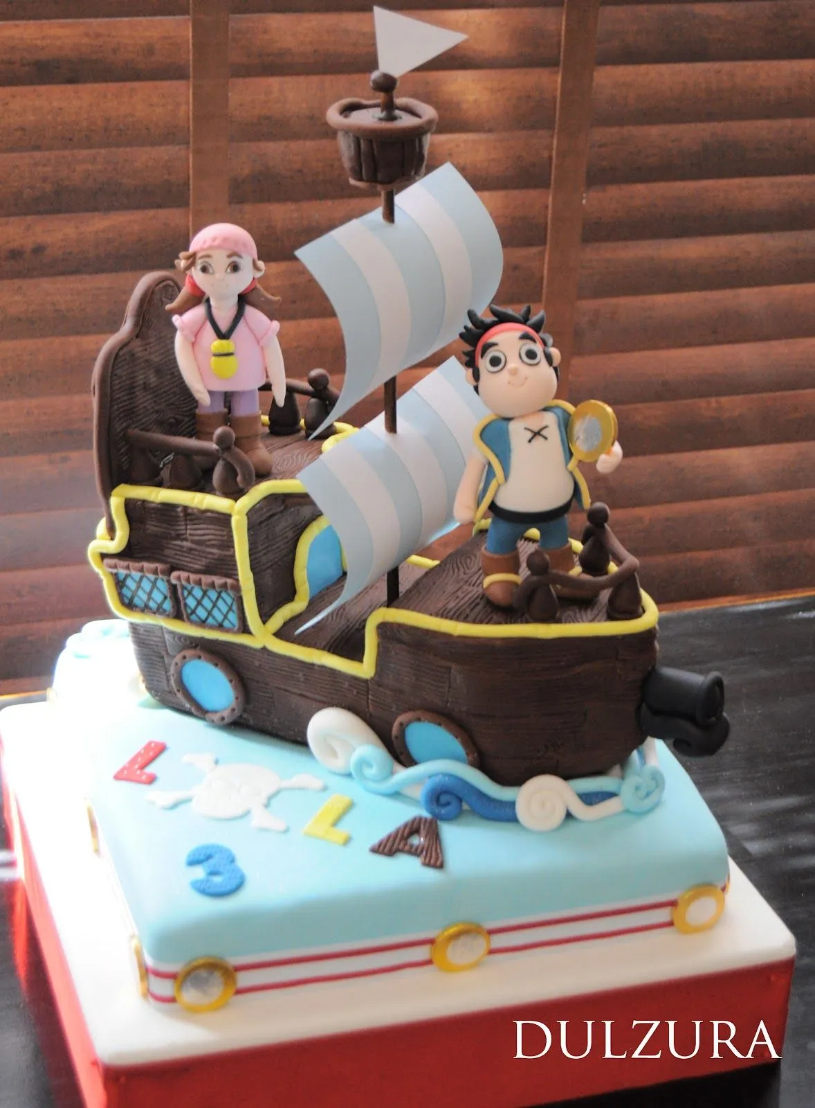 Dulzura*: TARTA "JAKE Y LOS PIRATAS DE NUNCA JAMÁS" Dulzura*: TARTA "JAKE Y LOS PIRATAS DE NUNCA JAMÁS"