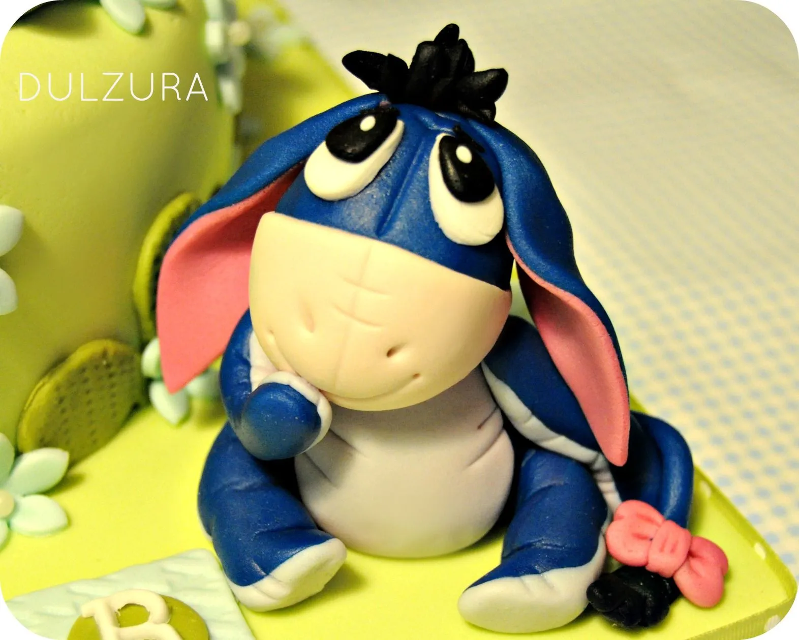 Dulzura*: TARTA WINNIE THE POOH...Y un cambio de look!! Dulzura*: TARTA WINNIE THE POOH...Y un cambio de look!!
